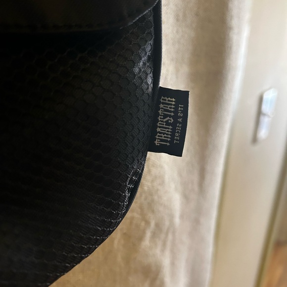 TRAPSTAR IRONGATE CHESTBAG GREY - Picture 3 of 5